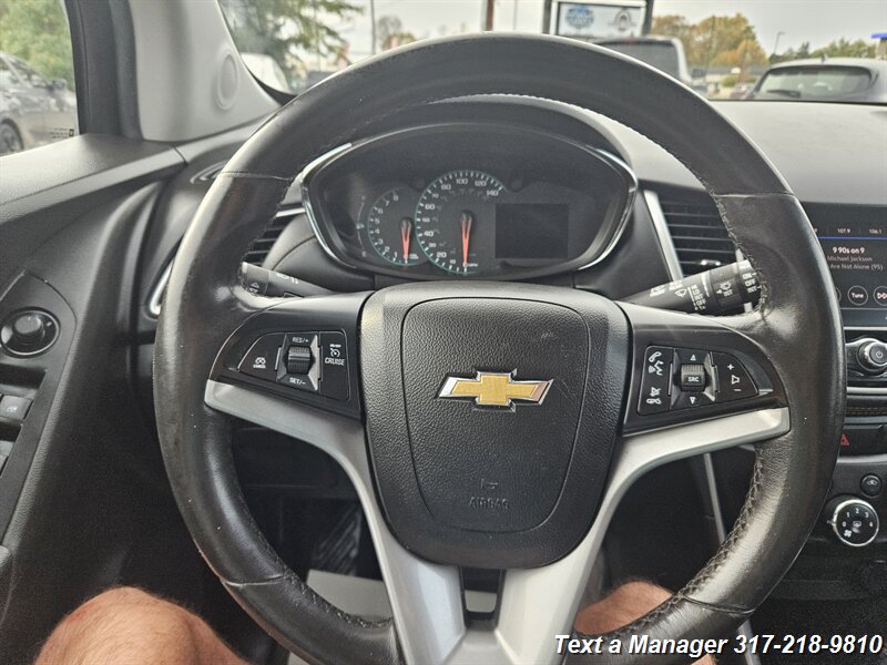 2020 Chevrolet Trax LT - Photo 12 - Greenwood, IN 46142