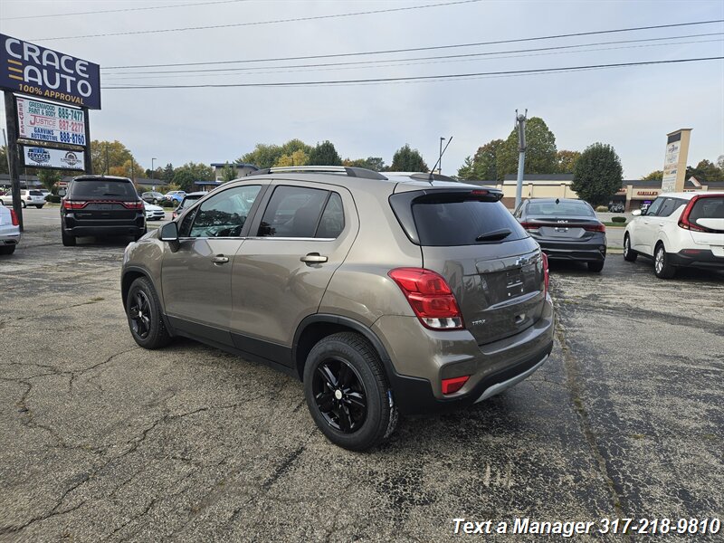 2020 Chevrolet Trax LT - Photo 3 - Greenwood, IN 46142