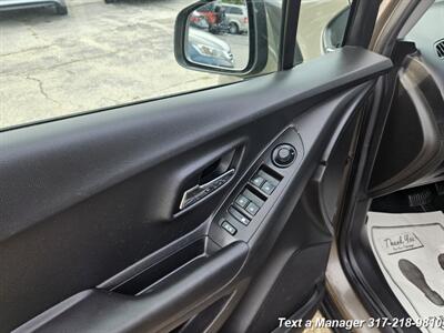 2020 Chevrolet Trax LT - Photo 10 - Greenwood, IN 46142