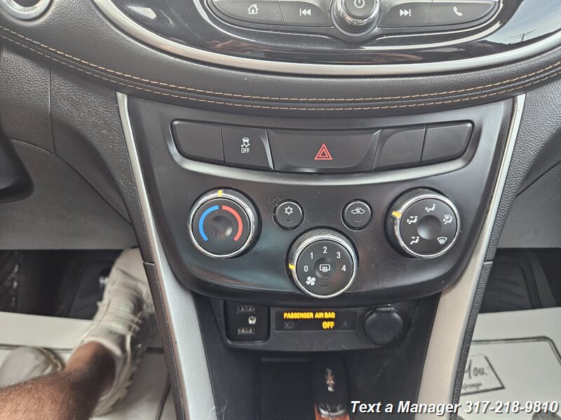 2020 Chevrolet Trax LT - Photo 19 - Greenwood, IN 46142