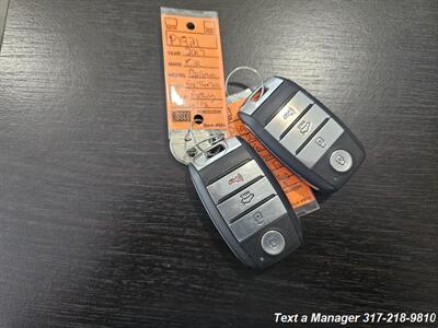2017 Kia Optima SX Turbo   - Photo 16 - Greenwood, IN 46142