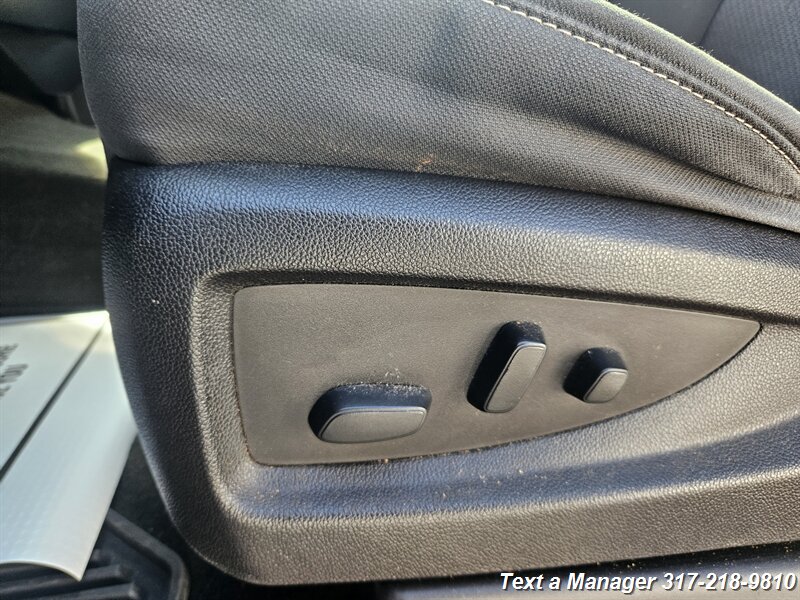 2016 Chevrolet Silverado 1500 LT - Photo 13 - Greenwood, IN 46142