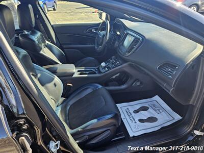 2015 Chrysler 200 S - Photo 30 - Greenwood, IN 46142