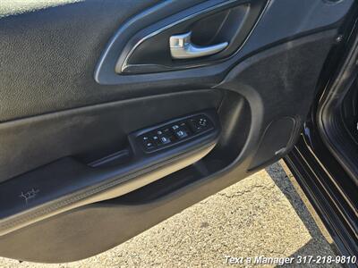 2015 Chrysler 200 S - Photo 16 - Greenwood, IN 46142