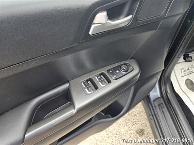 2019 Kia Sportage LX   - Photo 10 - Greenwood, IN 46142
