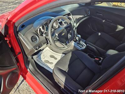 2016 Chevrolet Cruze Limited 1LT Auto   - Photo 9 - Greenwood, IN 46142