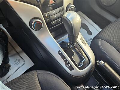 2016 Chevrolet Cruze Limited 1LT Auto   - Photo 18 - Greenwood, IN 46142