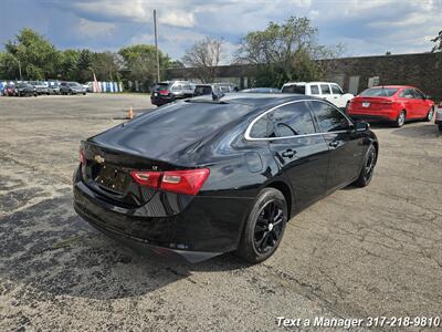 2017 Chevrolet Malibu LT   - Photo 5 - Greenwood, IN 46142