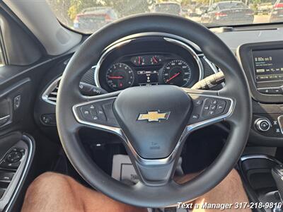 2017 Chevrolet Malibu LT   - Photo 12 - Greenwood, IN 46142