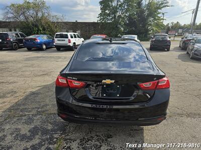 2017 Chevrolet Malibu LT   - Photo 4 - Greenwood, IN 46142