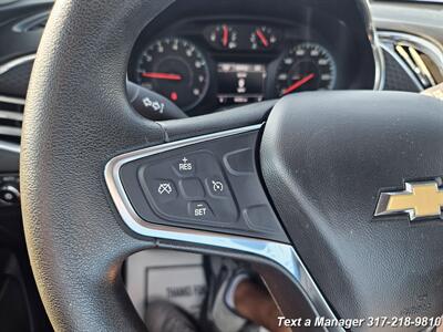 2017 Chevrolet Malibu LT   - Photo 15 - Greenwood, IN 46142
