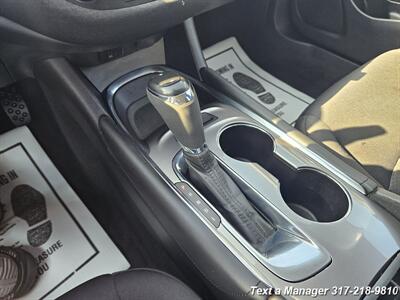 2017 Chevrolet Malibu LT   - Photo 21 - Greenwood, IN 46142