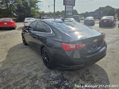 2017 Chevrolet Malibu LT   - Photo 3 - Greenwood, IN 46142