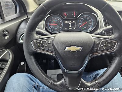 2017 Chevrolet Cruze Premier Auto   - Photo 13 - Greenwood, IN 46142