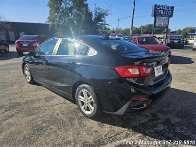 2018 Chevrolet Cruze LT Auto   - Photo 3 - Greenwood, IN 46142