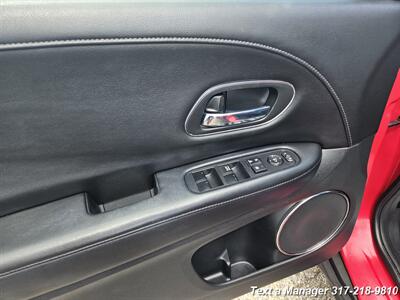 2016 Honda HR-V EX-L w/Navi   - Photo 12 - Greenwood, IN 46142