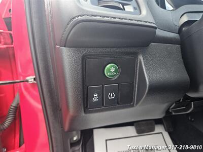 2016 Honda HR-V EX-L w/Navi   - Photo 13 - Greenwood, IN 46142