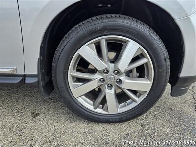 2015 Nissan Pathfinder Platinum   - Photo 40 - Greenwood, IN 46142
