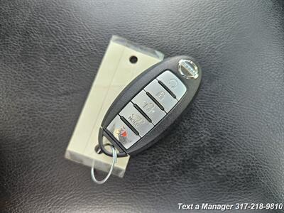 2015 Nissan Pathfinder Platinum   - Photo 41 - Greenwood, IN 46142