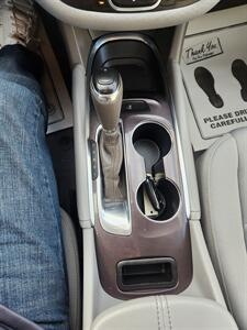 2018 Chevrolet Malibu LT   - Photo 16 - Greenwood, IN 46142