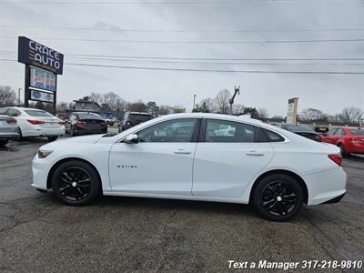 2018 Chevrolet Malibu LT   - Photo 2 - Greenwood, IN 46142