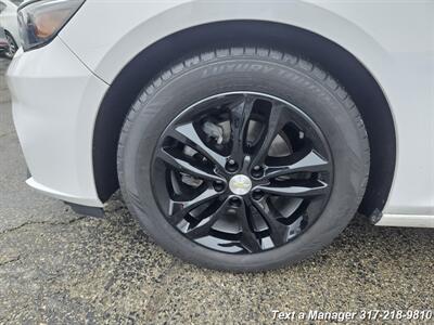 2018 Chevrolet Malibu LT   - Photo 23 - Greenwood, IN 46142