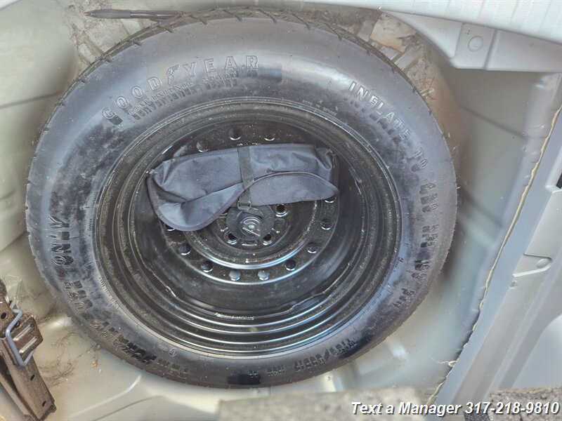 2013 Honda CR-V LX - Photo 24 - Greenwood, IN 46142