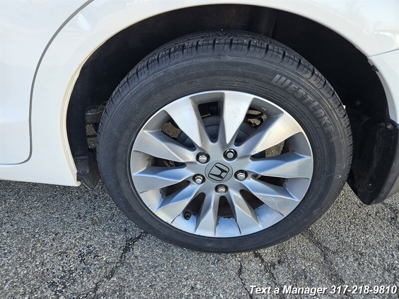 2015 Honda Civic LX - Photo 28 - Greenwood, IN 46142