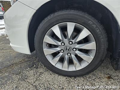 2015 Honda Civic LX - Photo 9 - Greenwood, IN 46142