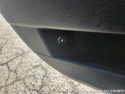 2016 Dodge Charger SXT   - Photo 16 - Greenwood, IN 46142