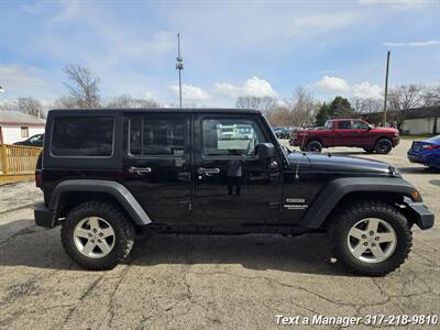 2015 Jeep Wrangler Unlimited Freedom Edition - Photo 6 - Greenwood, IN 46142