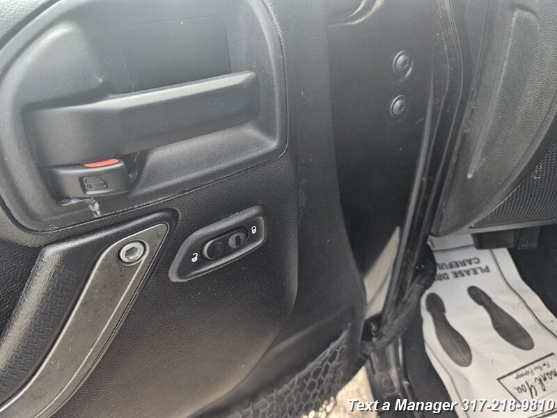 2015 Jeep Wrangler Unlimited Freedom Edition - Photo 10 - Greenwood, IN 46142