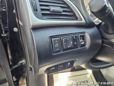 2017 Nissan Sentra SV   - Photo 11 - Greenwood, IN 46142