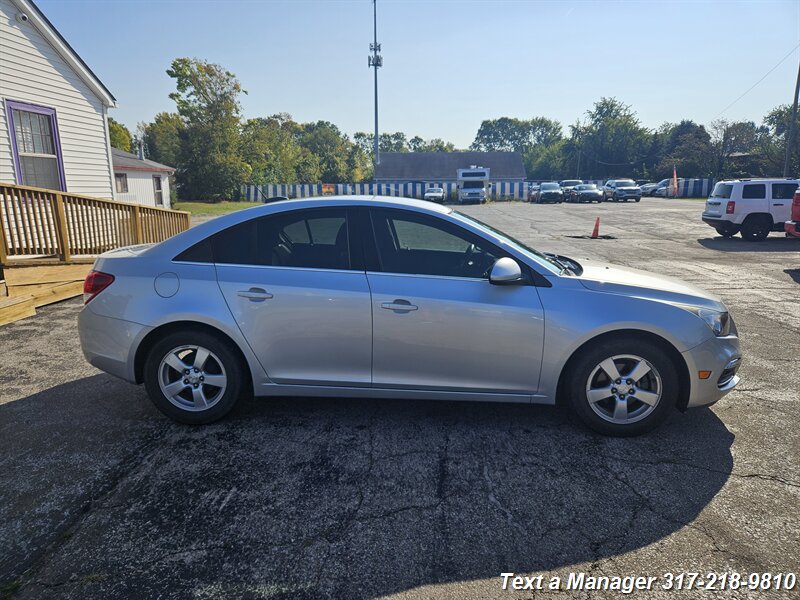 2016 Chevrolet Cruze photo 5