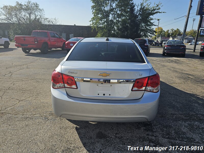 2016 Chevrolet Cruze photo 3
