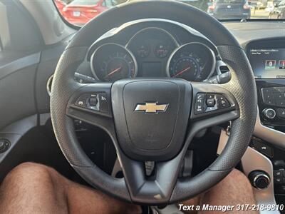2016 Chevrolet Cruze Limited 1LT Auto   - Photo 12 - Greenwood, IN 46142