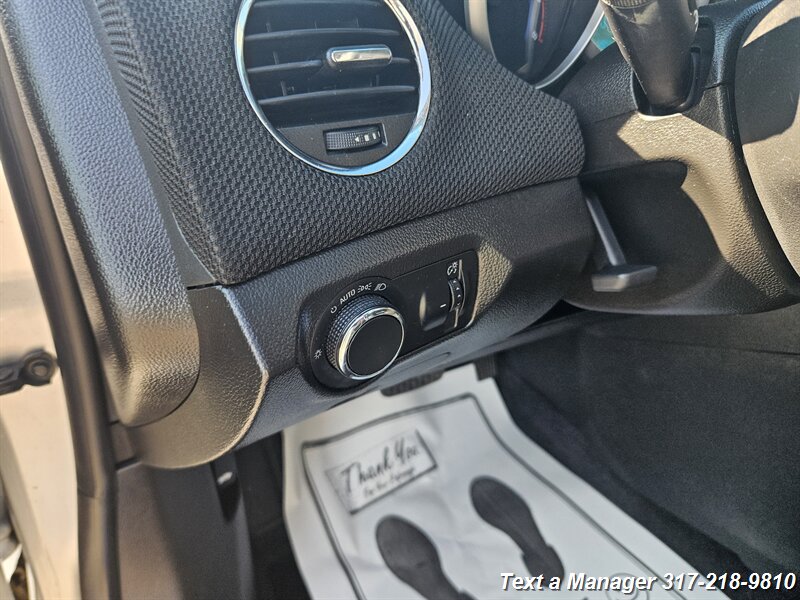 2016 Chevrolet Cruze photo 10