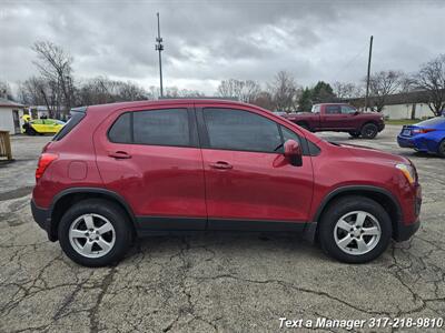 2015 Chevrolet Trax LS   - Photo 6 - Greenwood, IN 46142