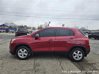 2015 Chevrolet Trax LS   - Photo 2 - Greenwood, IN 46142
