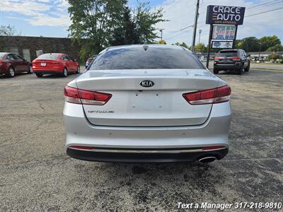 2018 Kia Optima LX   - Photo 4 - Greenwood, IN 46142