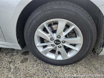 2018 Kia Optima LX   - Photo 29 - Greenwood, IN 46142