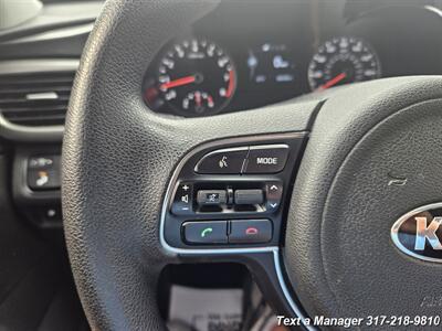 2018 Kia Optima LX   - Photo 15 - Greenwood, IN 46142