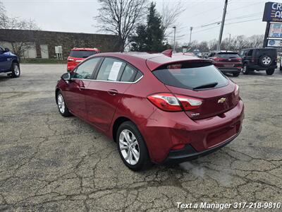 2019 Chevrolet Cruze LT   - Photo 3 - Greenwood, IN 46142