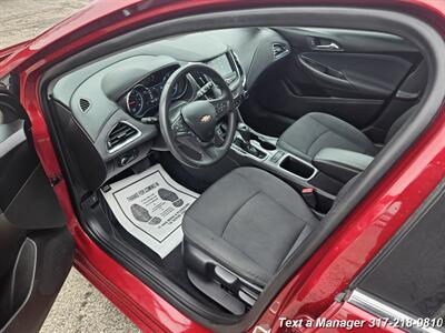 2019 Chevrolet Cruze LT   - Photo 9 - Greenwood, IN 46142