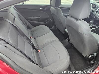 2019 Chevrolet Cruze LT   - Photo 25 - Greenwood, IN 46142