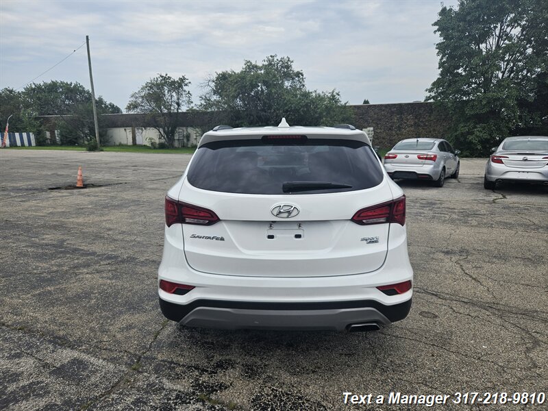 2017 Hyundai SANTA FE Sport 2.4L - Photo 4 - Greenwood, IN 46142