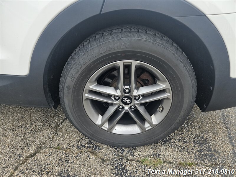 2017 Hyundai SANTA FE Sport 2.4L - Photo 29 - Greenwood, IN 46142