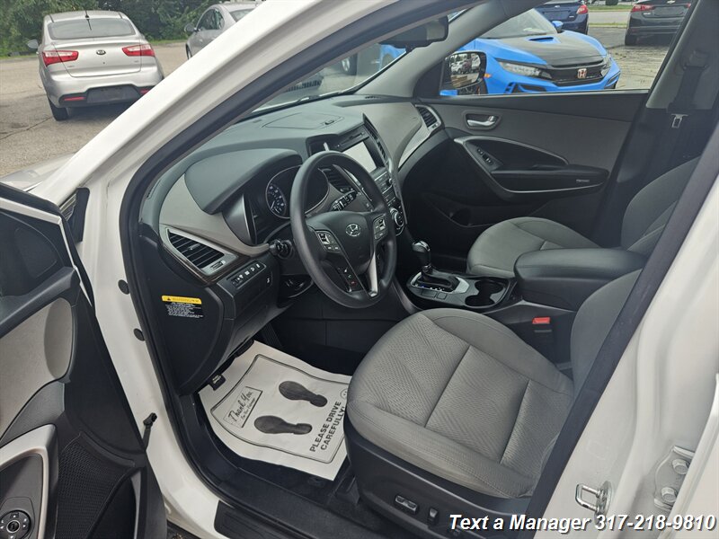 2017 Hyundai SANTA FE Sport 2.4L - Photo 9 - Greenwood, IN 46142