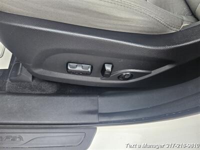 2017 Hyundai SANTA FE Sport 2.4L - Photo 12 - Greenwood, IN 46142