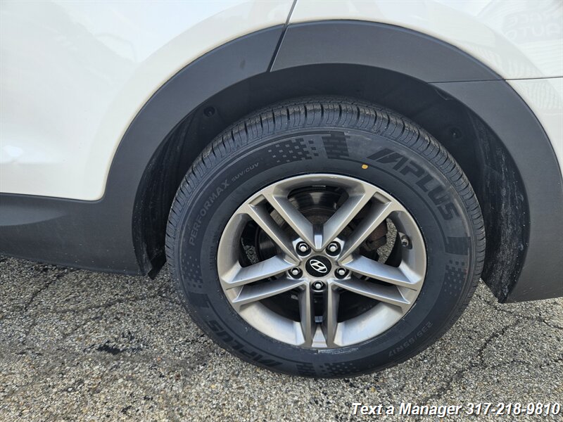 2017 Hyundai SANTA FE Sport 2.4L - Photo 30 - Greenwood, IN 46142
